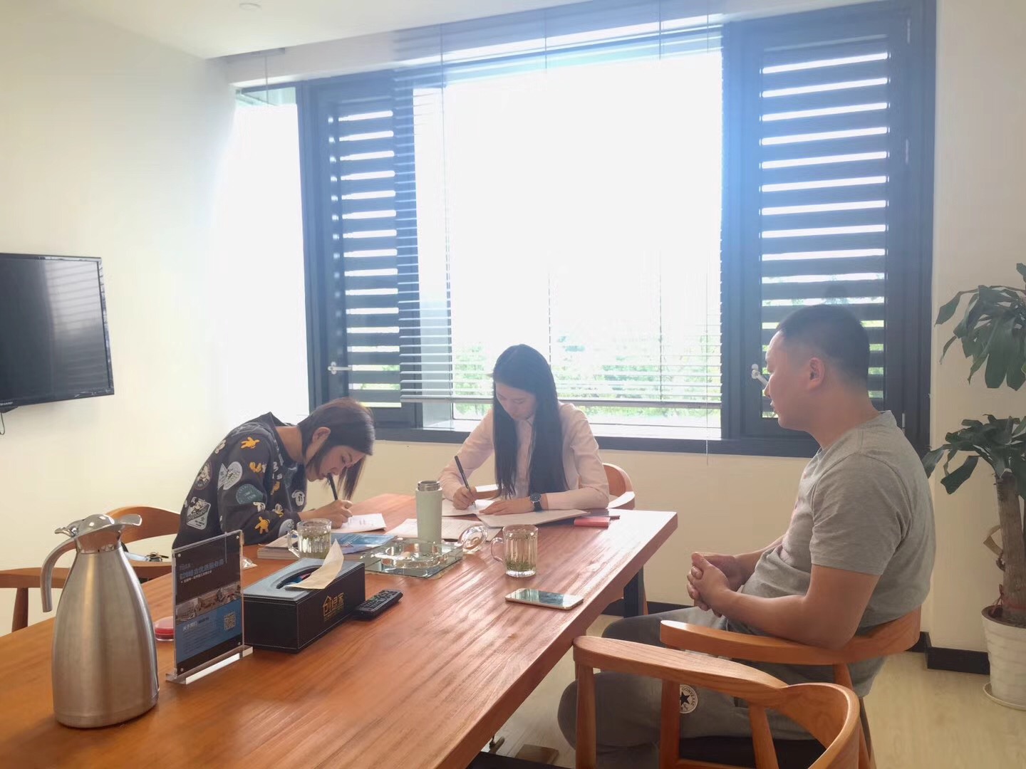 熱烈祝賀寧總簽約創綠家泰安市縣級代理！