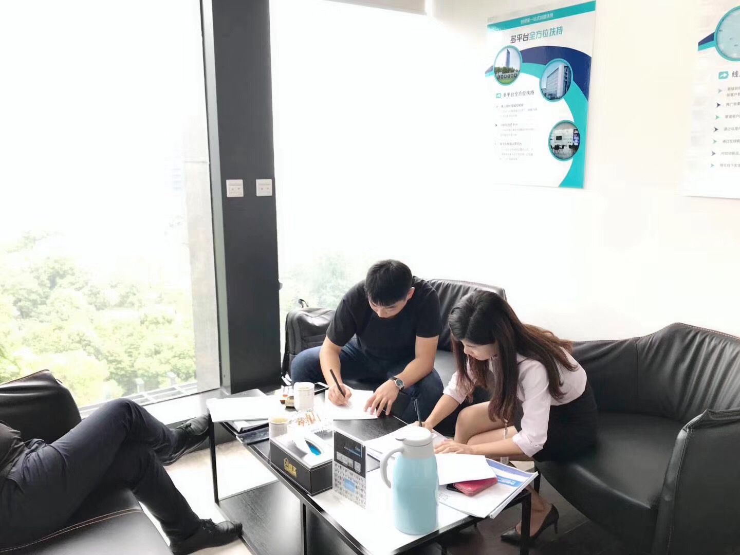 熱烈祝賀楊總、王總簽約創綠家長春市區級代理！