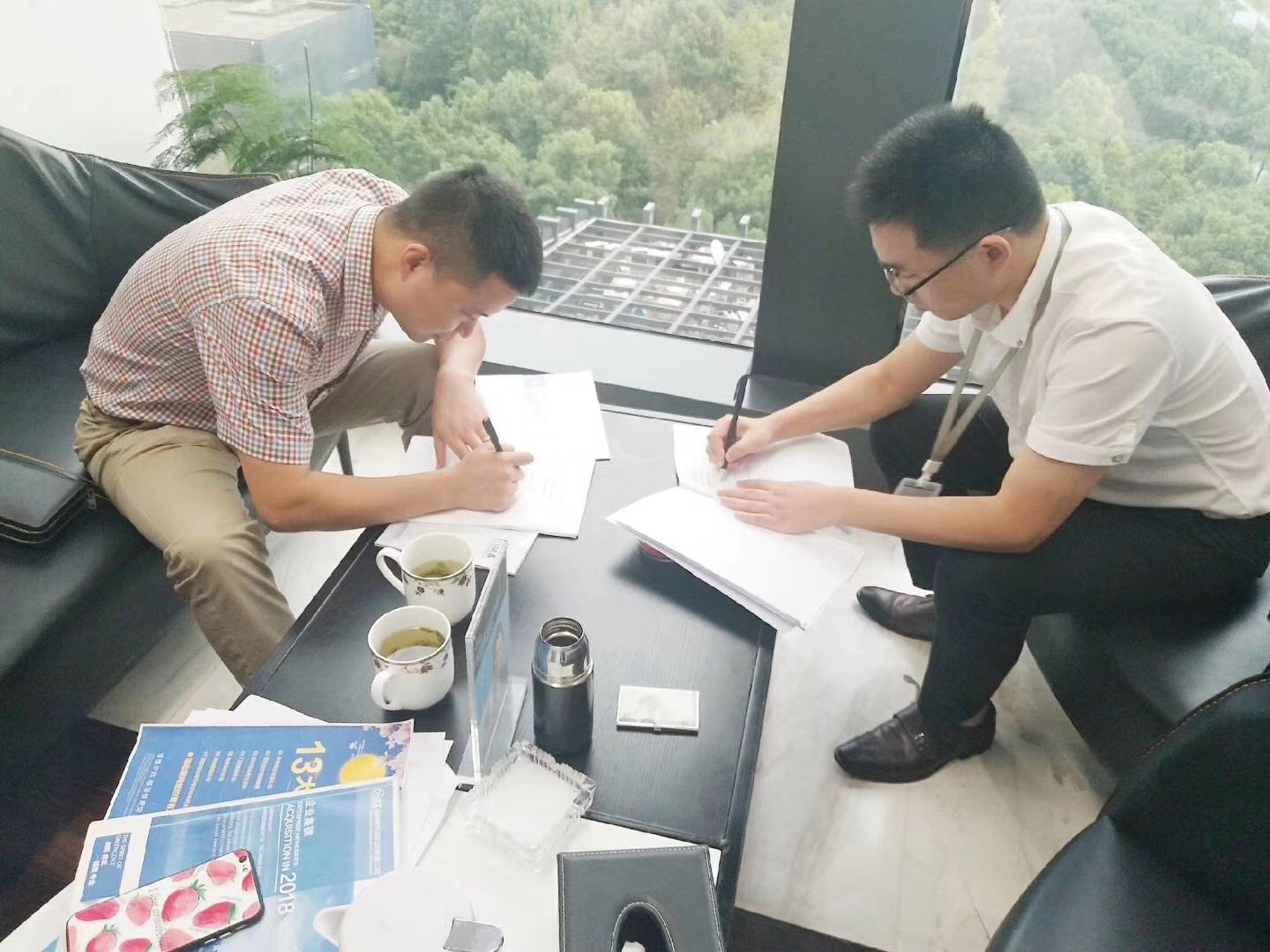 熱烈祝賀樊總簽約創(chuàng)綠家成都市區(qū)級(jí)代理！