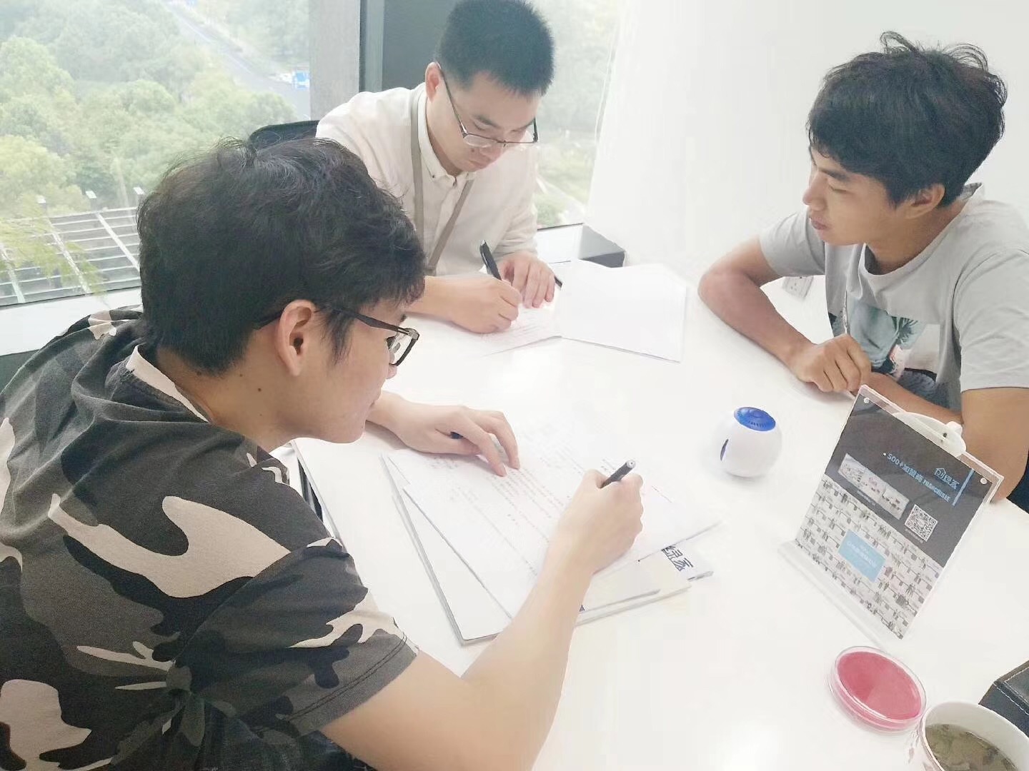 熱烈祝賀葉總團(tuán)隊(duì)簽約創(chuàng)綠家浙江省縣級(jí)市代理！