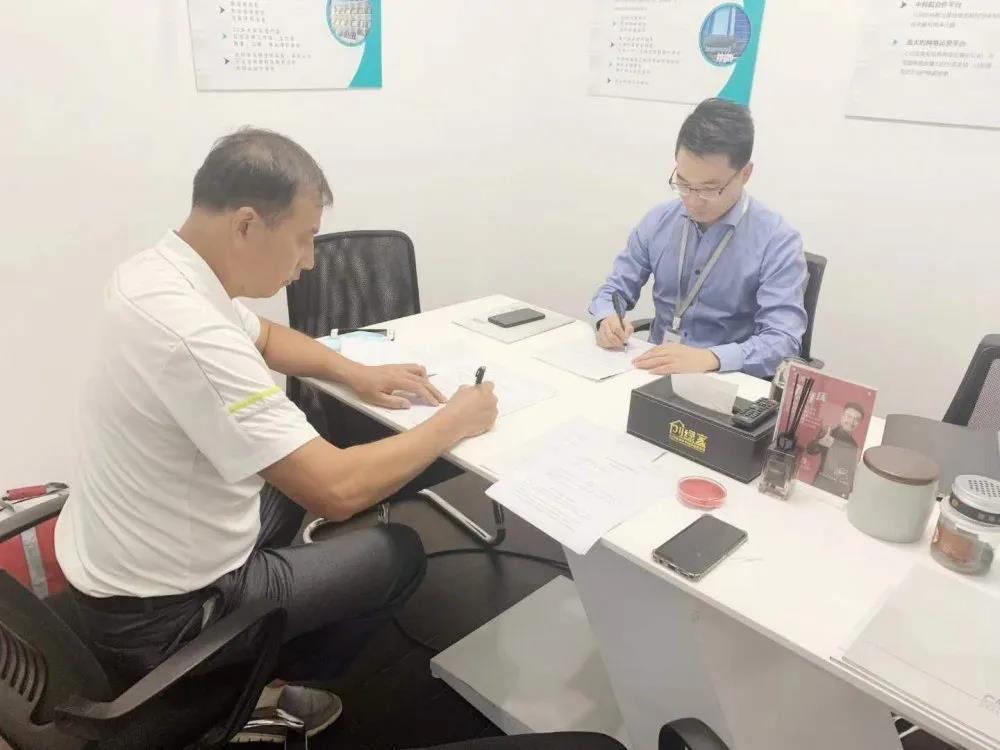 熱烈祝賀肖總簽約創綠家山東省濰坊市區級代理！